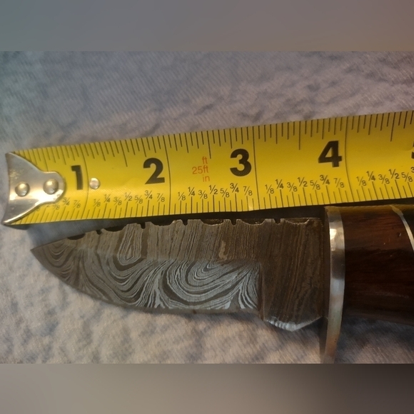 Damascus steel blade men's hunting knife with sheath - Picture 10 of 10